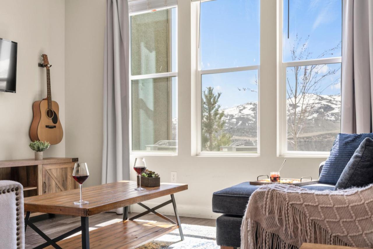Appartement Luxury Retreat - King Beds, Hot Tub, & Pool - Family & Remote Work Friendly à Reno Extérieur photo