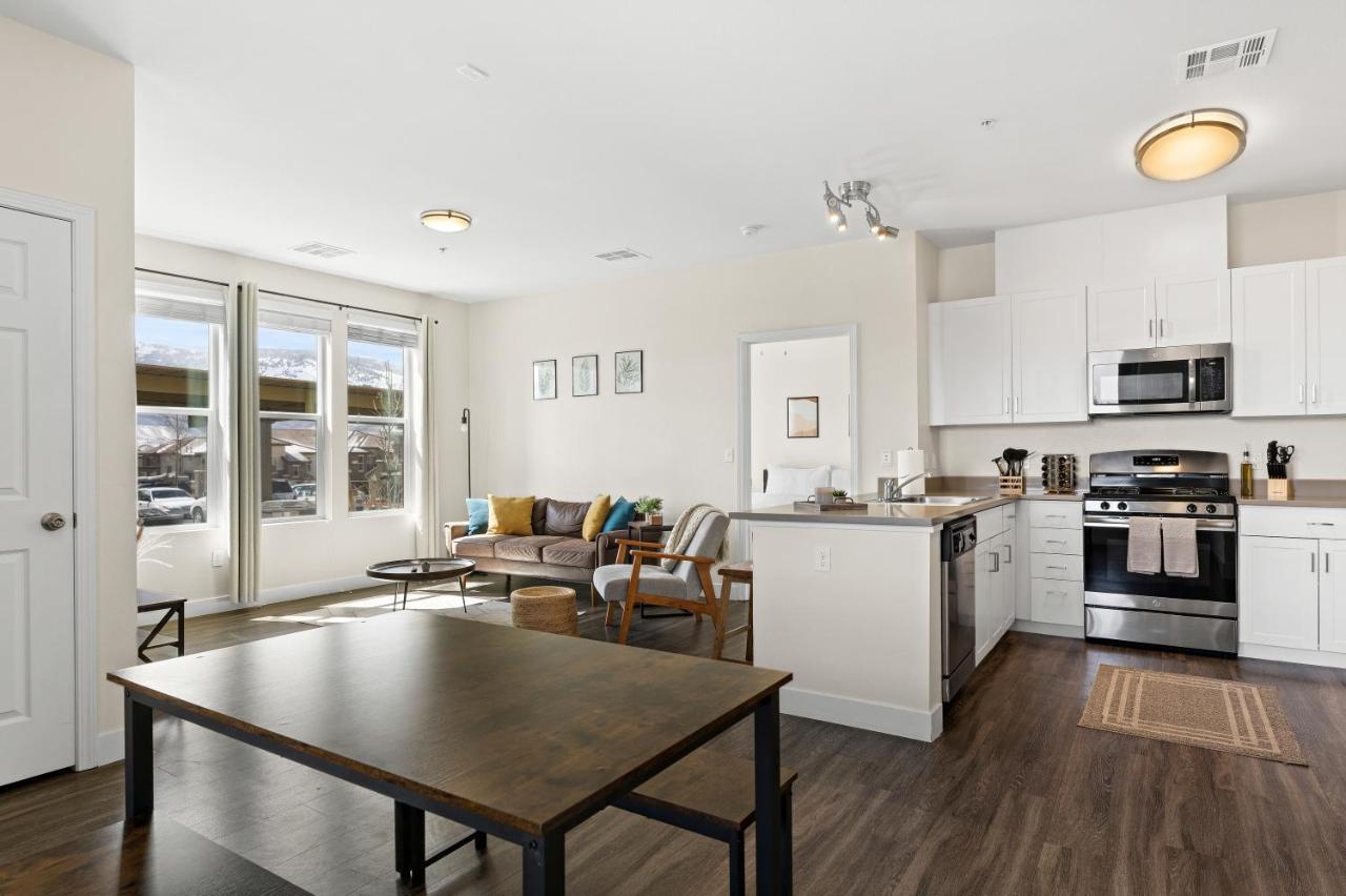 Appartement Luxury Retreat - King Beds, Hot Tub, & Pool - Family & Remote Work Friendly à Reno Extérieur photo